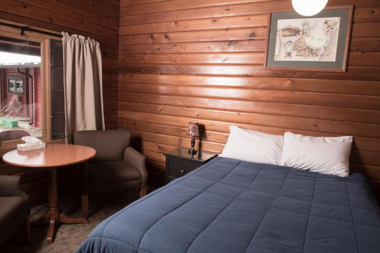 Miette Hot Springs Resort